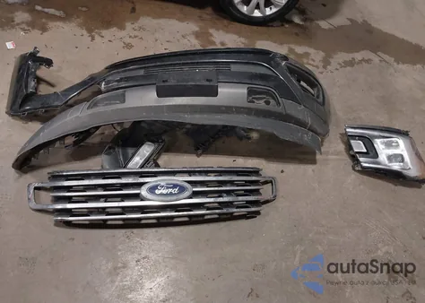 2020 Ford Expedition Xlt z USA, uszkodzony, nr VIN 1FMJU1JT3LEA77911